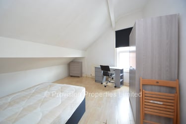 6 bed house, Raven Road, Hyde Park, Leeds, LS61DA - Image 5