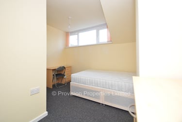 3 bed house, Village Terrace, Burley, Leeds, LS42NU - Image 11