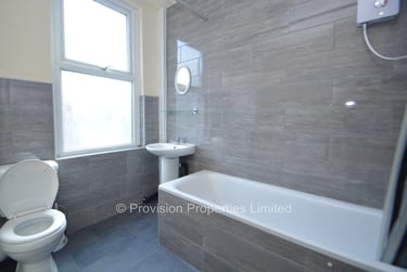 3 bed house, Village Terrace, Burley, Leeds, LS42NU - Image 3