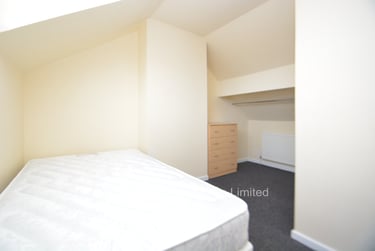 3 bed house, Village Terrace, Burley, Leeds, LS42NU - Image 10