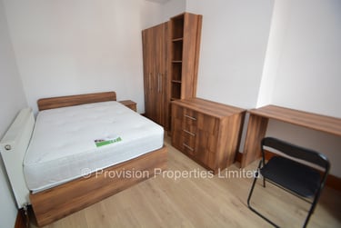 7 bed house, Manor Drive, Hyde Park, Leeds, LS61DD - Image 10