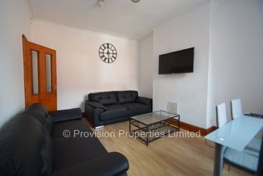 7 bed house, Manor Drive, Hyde Park, Leeds, LS61DD - Image 4