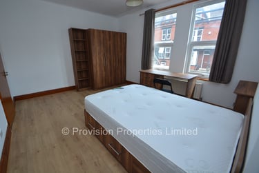 7 bed house, Manor Drive, Hyde Park, Leeds, LS61DD - Image 7