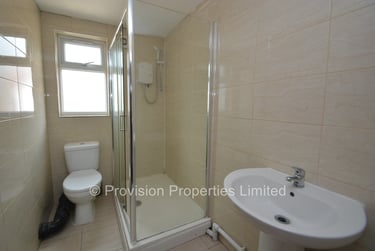 7 bed house, Manor Drive, Hyde Park, Leeds, LS61DD - Image 11