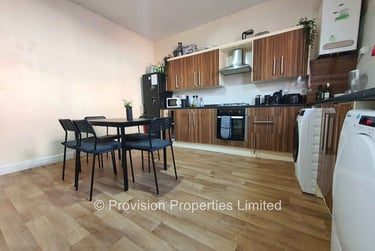 4 bed house, Harold Mount, Hyde Park, Leeds, LS61PW - Image 3