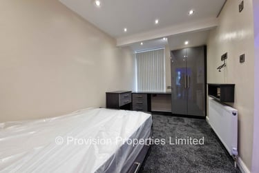 3 bed flat, Cliff Road, Rampart Road, Leeds, LS62ET - Image 4