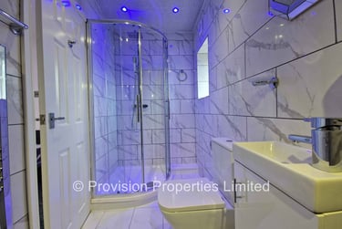 3 bed flat, Cliff Road, Rampart Road, Leeds, LS62ET - Image 3