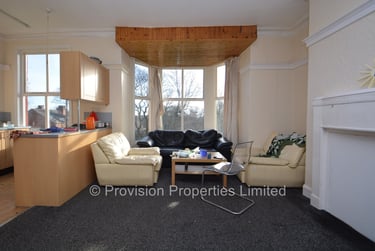 4 bed flat, Cliff Road, Rampart Road, Leeds, LS62ET - Image 4