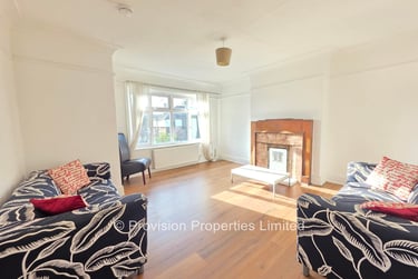 5 bed house, St Chads Drive, Headingley, Leeds, LS63QD - Image 1