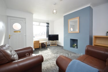 2 bed house, Manor Avenue, Headingley, Leeds, LS61BY - Image 1