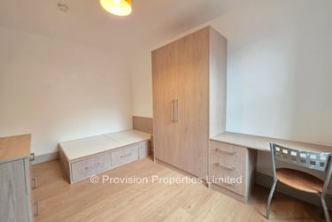 7 bed house, Manor Drive, Hyde Park, Leeds, LS61DD - Image 6