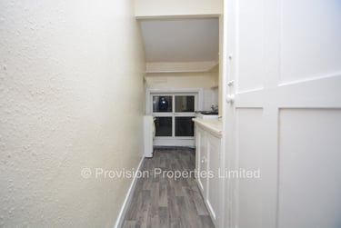 2 bed flat, Cliff Road, Rampart Road, Leeds, LS62EX - Image 4