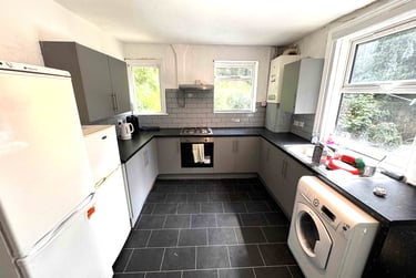 6 bed house, St Michaels Terrace, Headingley, Leeds, LS63QB - Image 3