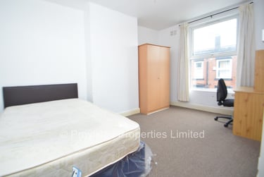 2 bed house, Autumn Terrace, Burley, Leeds, LS61RN - Image 5
