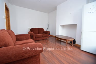 2 bed house, Autumn Terrace, Burley, Leeds, LS61RN - Image 3