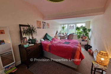 9 bed house, Moorland Avenue, Hyde Park, Leeds, LS61AP - Image 2