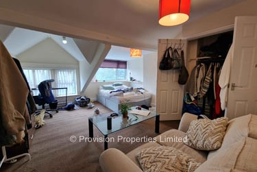 9 bed house, Moorland Avenue, Hyde Park, Leeds, LS61AP - Image 10