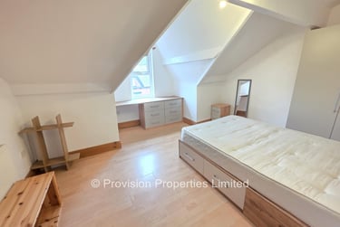 7 bed house, Manor Drive, Hyde Park, Leeds, LS61DD - Image 8