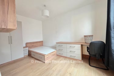 7 bed house, Manor Drive, Hyde Park, Leeds, LS61DD - Image 5