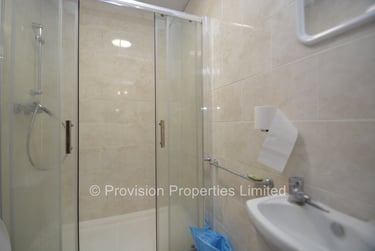 3 bed flat, Cliff Road, Rampart Road, Leeds, LS62ET - Image 5