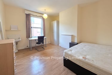 3 bed house, Branksome Place, Hyde Park, Leeds, LS61RQ - Image 3
