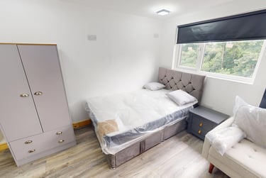 1 bed studio, Cardigan Road, Burley, Leeds, LS61QL - Image 4