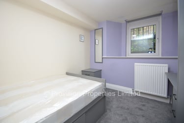 3 bed flat, Regent Park Terrace, Rampart Road, Leeds, LS62AX - Image 13
