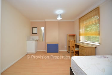 4 bed house, Well Close Rise, Woodhouse, Leeds, LS71HT - Image 8