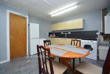 4 bed house, Well Close Rise, Woodhouse, Leeds, LS71HT - Image 7