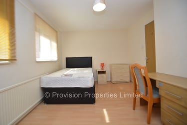 4 bed house, Well Close Rise, Woodhouse, Leeds, LS71HT - Image 11