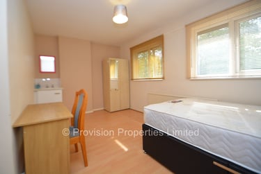 4 bed house, Well Close Rise, Woodhouse, Leeds, LS71HT - Image 9