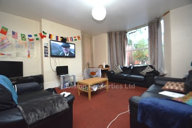 8 bed house, Cardigan Road, Headingley, Leeds, LS63AE - Image 1