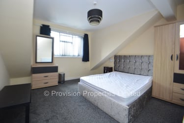 4 bed house, Burley Lodge Terrace, Burley, Leeds, LS61QD - Image 2