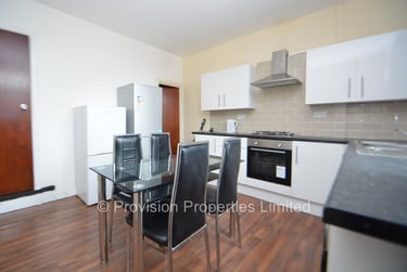 4 bed house, Burley Lodge Terrace, Burley, Leeds, LS61QD - Image 4