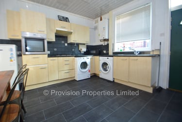 2 bed house, Carberry Terrace, Burley, Leeds, LS61QH - Image 3