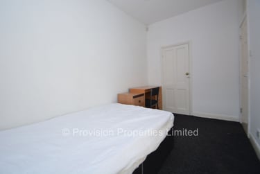 2 bed house, Carberry Terrace, Burley, Leeds, LS61QH - Image 9