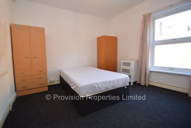 2 bed house, Carberry Terrace, Burley, Leeds, LS61QH - Image 5