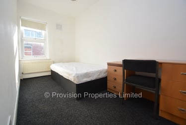 2 bed house, Carberry Terrace, Burley, Leeds, LS61QH - Image 8