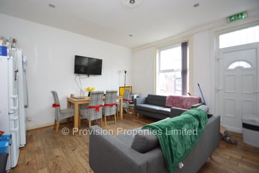 6 bed house, Brudenell Mount, Hyde Park, Leeds, LS61HS - Image 3