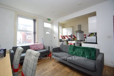 6 bed house, Brudenell Mount, Hyde Park, Leeds, LS61HS - Image 1