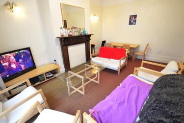 8 bed house, Belle Vue Road, Hyde Park, Leeds, LS31HF - Image 11