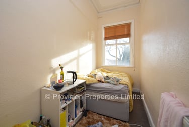2 bed flat, Cliff Road, Rampart Road, Leeds, LS62ET - Image 3