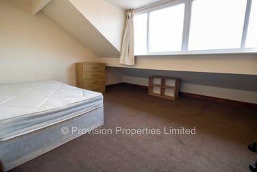 6 bed house, Chestnut Avenue, Hyde Park, Leeds, LS61AZ - Image 5