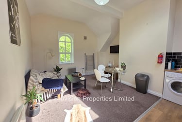 1 bed flat, Moorland Road, Hyde Park, Leeds, LS61AL - Image 4