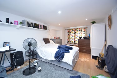 6 bed house, Manor Drive, Hyde Park, Leeds, LS61DD - Image 7