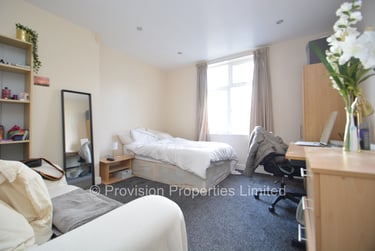 7 bed house, St Michaels Villas, Headingley, Leeds, LS63AF - Image 2