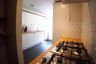 8 bed house, Queens Road, Hyde Park, Leeds, LS61HU - Image 13