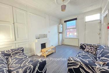 5 bed house, Walmsley Road, Burley, Leeds, LS61NG - Image 1