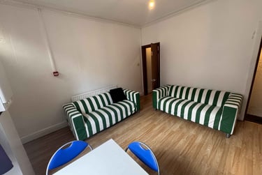 6 bed house, Hessle View, Hyde Park, Leeds, LS61ER - Image 4