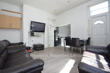 7 bed house, Norwood Road, Hyde Park, Leeds, LS61DZ - Image 4